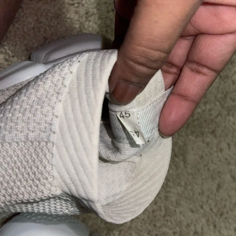 Sneakers - Picture 6 of 6
